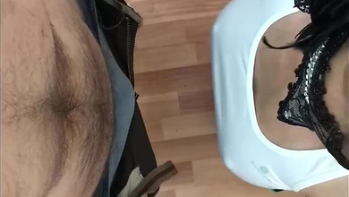 Похотливый муж отпорол и накормил кончой в рот младшую сестрёнку своей жены