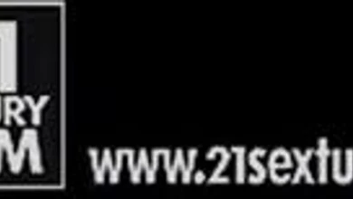 Начальник с брательником в офисе отодрали в пизду, в рот и в жопу похотливую тёлку