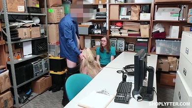 Пацан смотрит, как охранник при нём жёстко трахает его тёлку под угрозой сдать обоих полиции