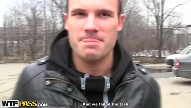 Два парня сделали из порядочной девушки шлюху, предложив ей 100$ и отпоров в раздевалке