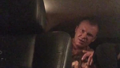 Елену Беркову трахает в тачке ее бывший парень. Поимел в рот и в пизду участницу Дом-2.