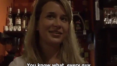 Пикапер раскатывает чешскую официантку на секс в кафешке. Чувак предложил крупную сумму за трах на камеру.