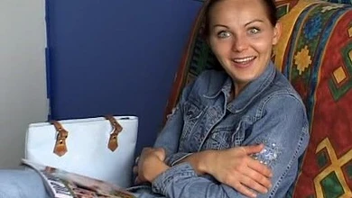 Голубоглазка-француженка не устояла перед уговорами и, как и все, тоже дала Вудману в жопу